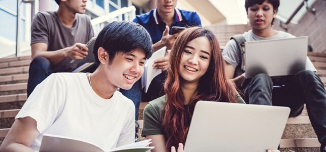 Manfaat Konsultan Kuliah di Malaysia Bagi Pelajar Manfaat Konsultan Kuliah di Malaysia Bagi Pelajar